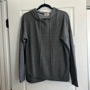 femme by tresics Women’s Lightweight Grey Hooded Sweatshirt, size Large